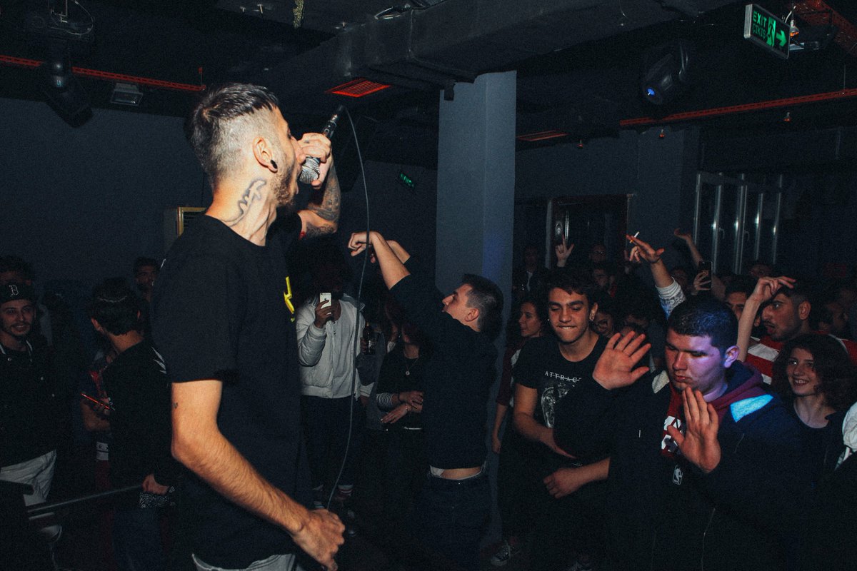 RedKeysMusic's tweet photo. #RedKeyGang Live @ #NevaPerformanceHall [25.11.17] 
Daha Fazla Görüntü İçin @RedKeysMusic Instagram Hesabını Takiple!!! https://t.co/NWTosE1BY7
