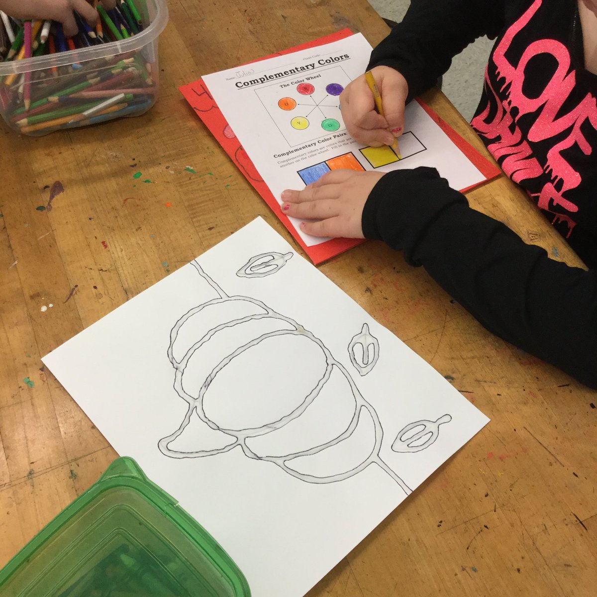 CBmwestART's tweet photo. Today in Art, @CB_Buckingham 4th graders created color wheels and complementary color pairs that will be used as a resource for their pumpkin paintings! @CBSDart #arteducation https://t.co/I6nxVjK2T4