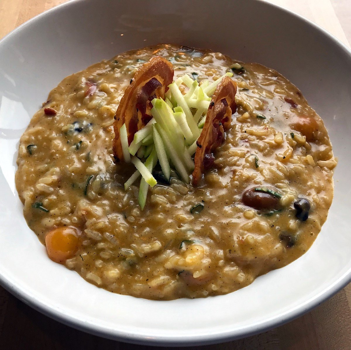 DESTIHL_Rest's tweet photo. Cold weather makes us crave all the carbs, like this new Butternut Squash Risotto with pickled pears, dried cherries, crispy pancetta, and granny smith apples. #allthecarbs #fallflavors #DESTIHLnormal #blono https://t.co/geNEKmAEtA