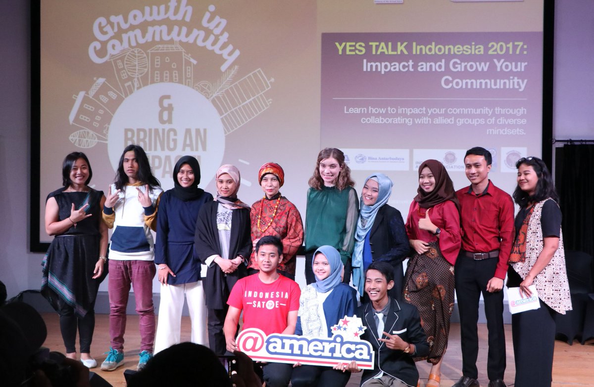 binabud's tweet photo. Para Fresh Returnee YES Program dan pemenang Mini Grant competition dalam #YESTalk di @atamerica tadi siang. Semangat untuk para Kakak-kakak! https://t.co/3TYE4croHi