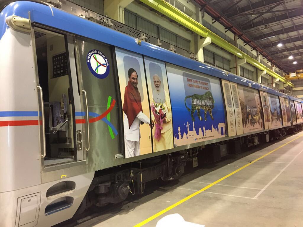 KTRBRS's tweet image. Delighted that Hyderabadis have welcomed Hyderabad Metro 🚇 In a big way. More than 1 lakh people took the train on day 1 😊

Below pic from Nagole station