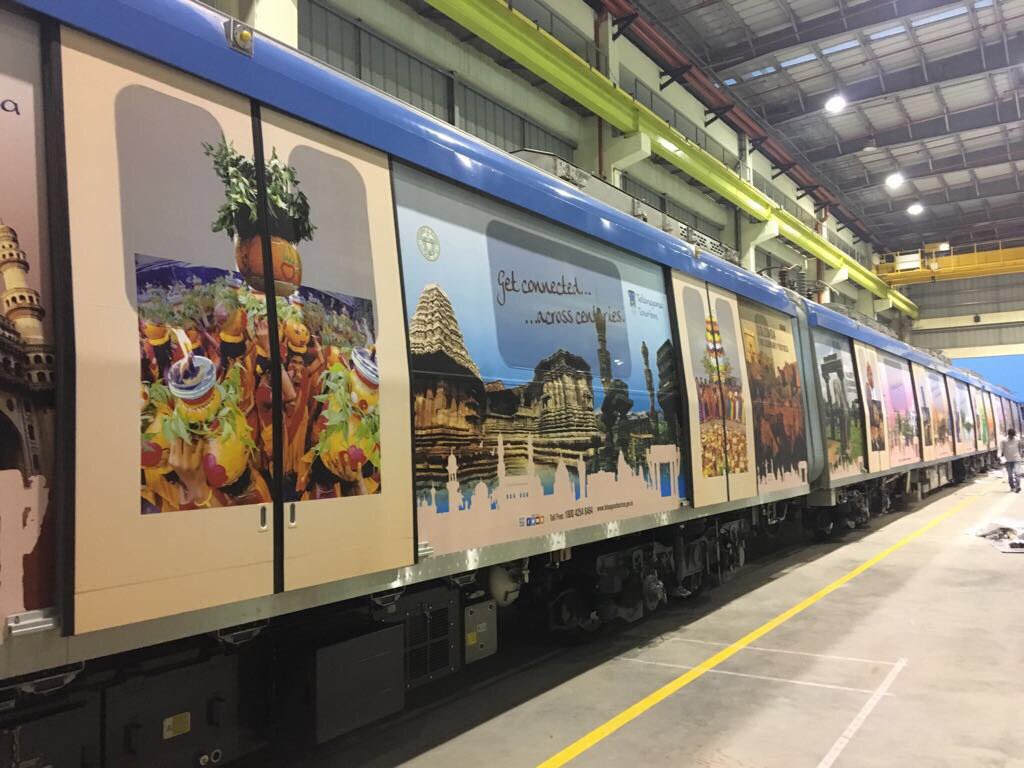 KTRBRS's tweet image. Delighted that Hyderabadis have welcomed Hyderabad Metro 🚇 In a big way. More than 1 lakh people took the train on day 1 😊

Below pic from Nagole station