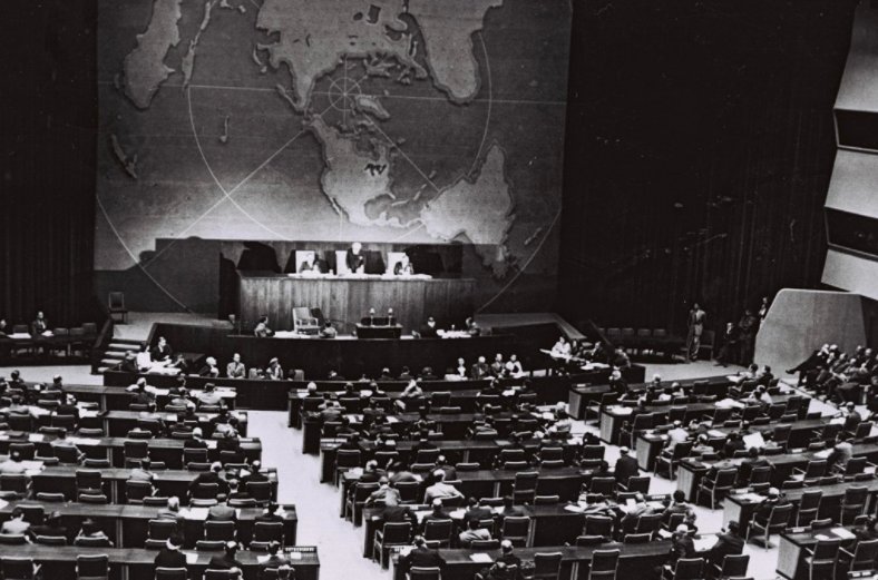 #OnThisDay: 70 years ago, the <a href="/UN/">United Nations</a> voted on Resolution 181 and approved the Partition Plan, paving the way for #Israel's independence, with 33 countries voting YES. #UNVotesIsrael
