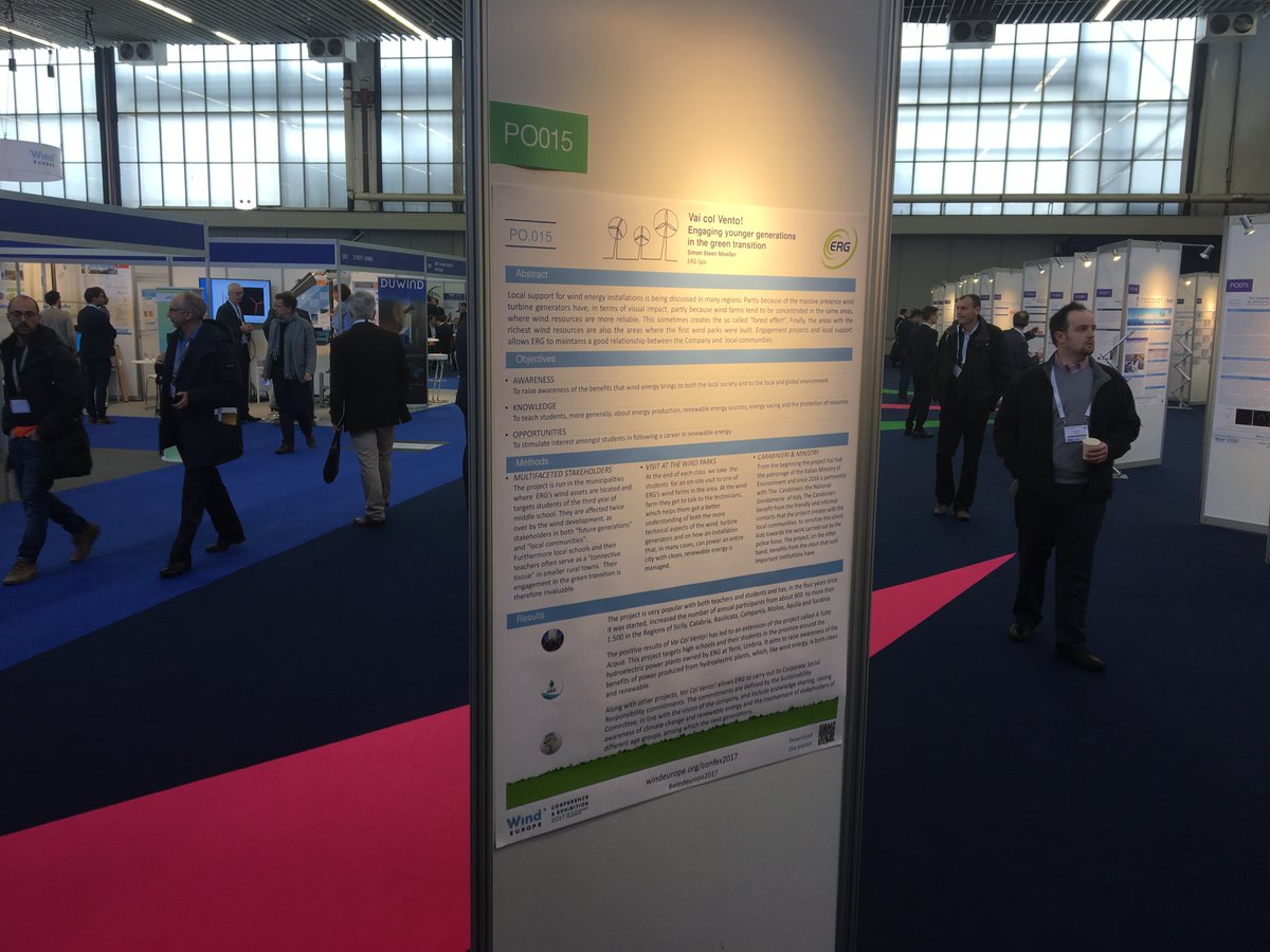 ERGnow's tweet photo. .@simonsmoeller Gli obiettivi di “#VaiColVento!”: aumentare nelle comunità la consapevolezza dei benefici che l'#energiaeolica porta alla società locale e all'ambiente locale e globale #WindEurope2017 @WindEuropeEvent #rinnovabili (1/2) https://t.co/RhH2DBwxo7