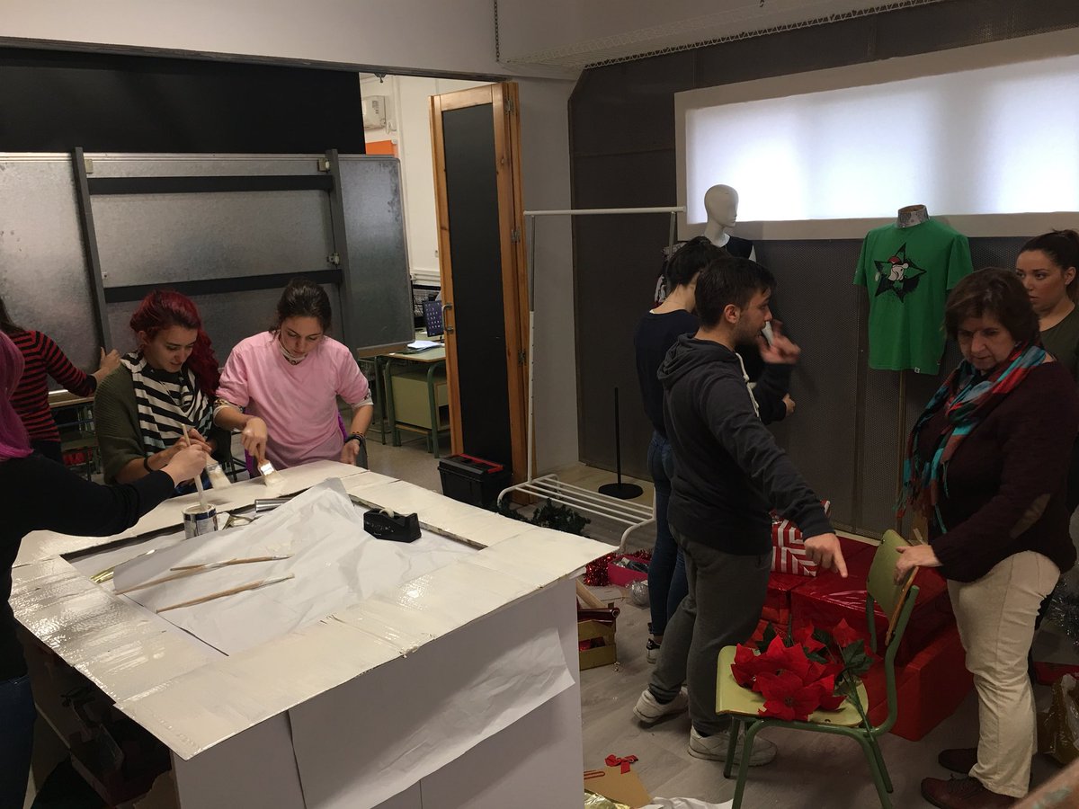 dasaantiago's tweet photo. Trabajando.. todo en proceso 💪🏽💪🏽#Avanzandoconelcomerciodemibarrio https://t.co/Sjhk3o9TZd