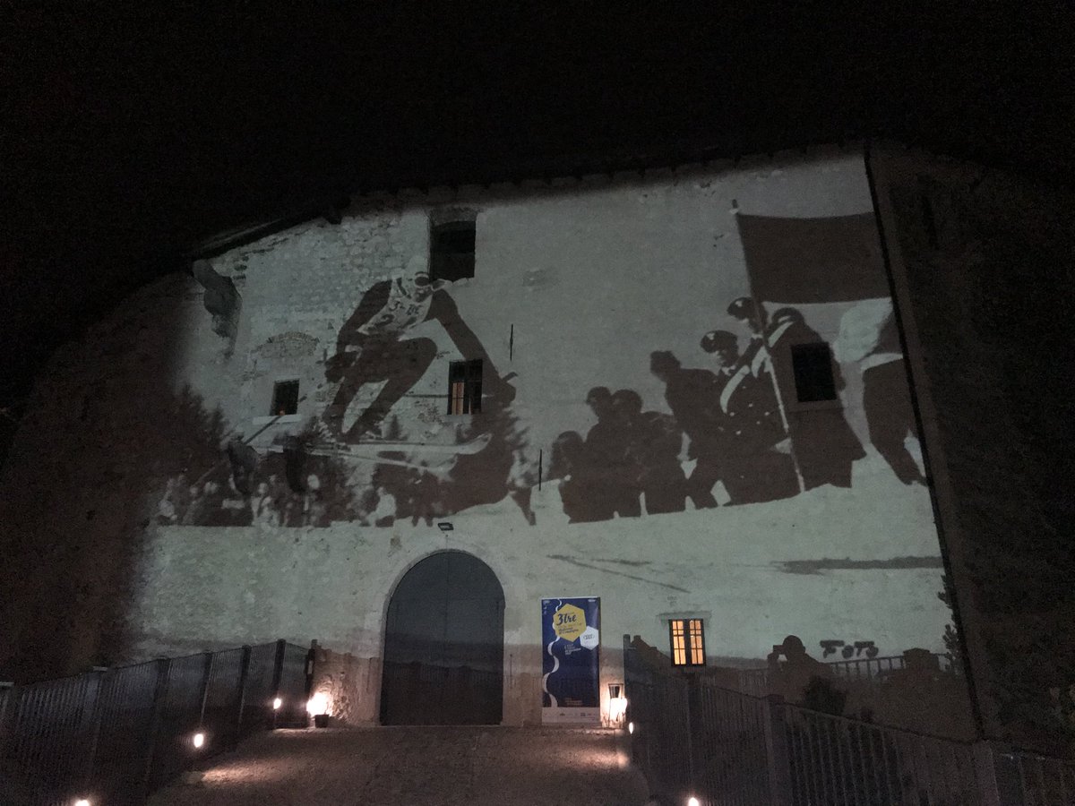 CastelPietra_TN's tweet photo. 22 dicembre 2017 @CastelPietra_TN si sposta sulla @3TreCampiglio per un evento da non perdere! #3tre #fisski #audiski #madonnadicampiglio @SkiWorldCupFan https://t.co/ovNVmwutgR