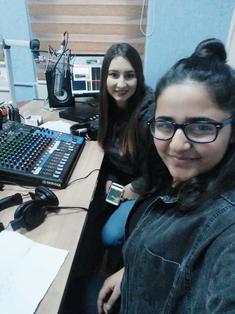 cu_radyo's tweet photo. #BilimdeBuHafta şu an Cennet Özençay ve Esra Balcı’nın sunumuyla yayında 📢 #ONAIR #CuRadyo ⏸
👉🏻Bizi https://t.co/xraQgCkbQm sitesinden de takip edebilirsiniz 😎👍🏻
👉🏻Fm: 98.6 https://t.co/nQ0WswQQar
