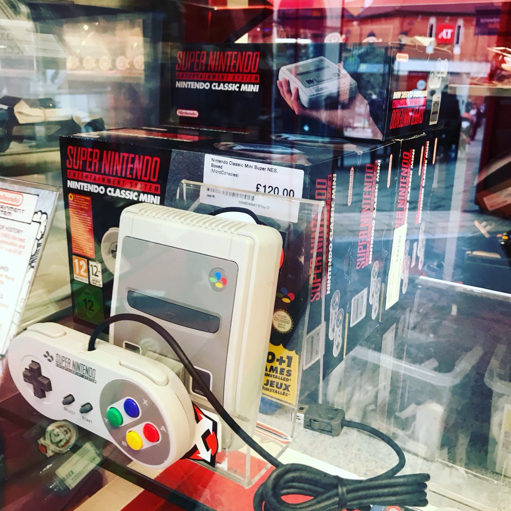 I guess people are getting bored with their #SnesMini consoles 🤣