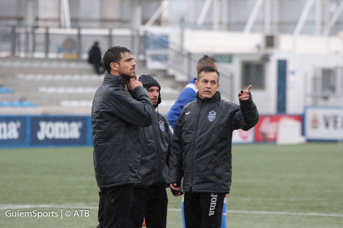 atleticbalears's tweet photo. Primer entrenament d'Horacio Melgarejo com a entrenador de l'ATB i declaracions després de la sessió: "Necessitam 3 punts, veig la plantilla amb ganes de treure això endavant". 🎙️📷👉https://t.co/CrLMhVhQNa https://t.co/tKNti5bvkA