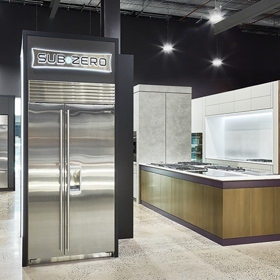 Experience the new Sub-Zero Cabinetry #subzerowolf #designpossibilities #kitchendesign #luxuryshowroom click.serpcom.com/Q3Rwks #BuyerAgent #RealEstate