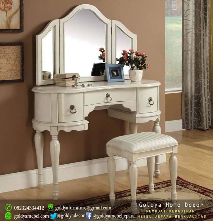GoldyaDecor's tweet photo. #mebelcatduco #furniture #frenchfurniture #paintedfurniture #mebelmahoni #jeparafurniture #Trending #AWANInews #jakarta #963medanfm #Samarinda #makassar https://t.co/W85LVMvXcW