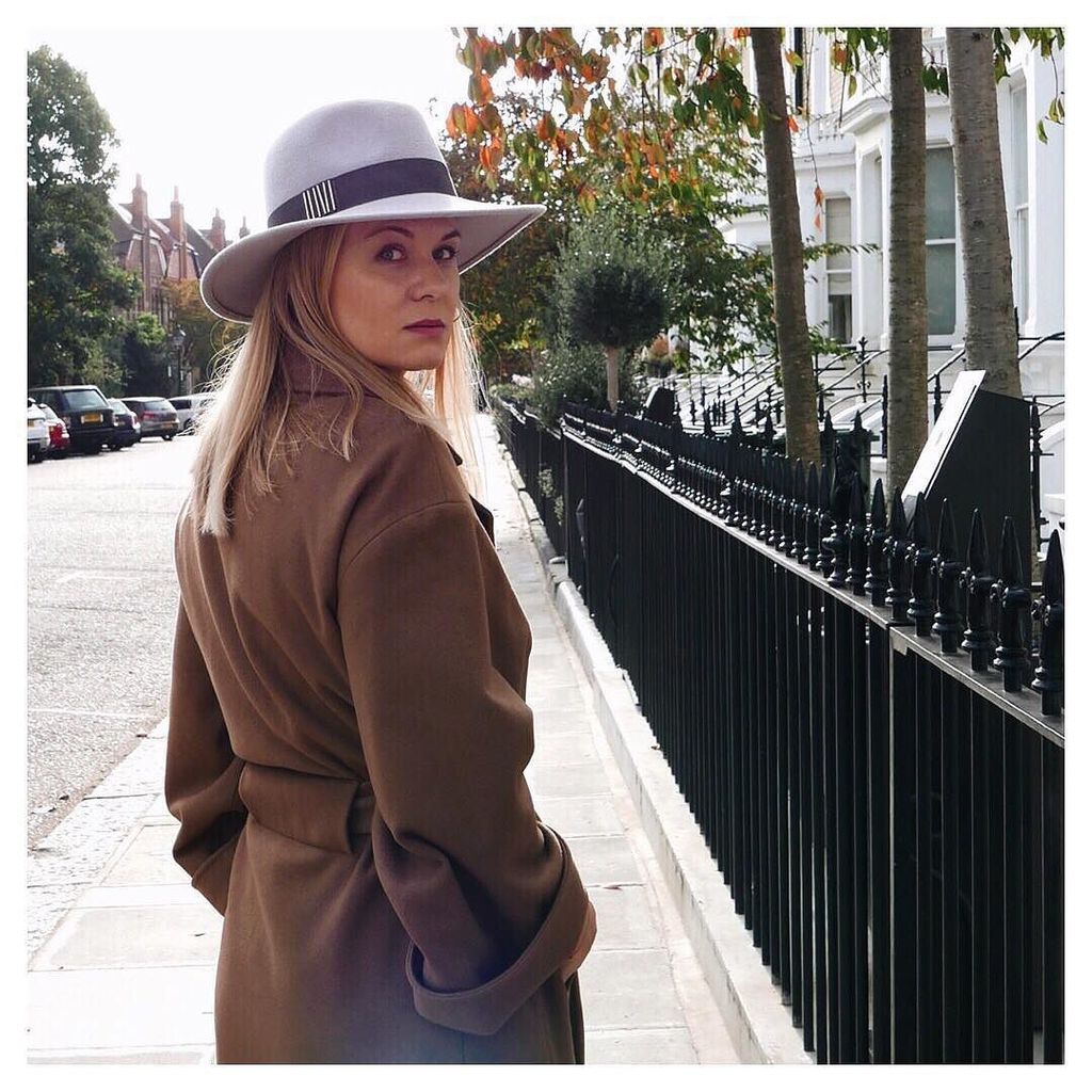 StyleMinimalism's tweet image. Anyone else feeling the chill today in London?
•
Use the @liketoknow.itapp and when you screenshot my photos you'll be able to shop my looks. Or use this link: bit.ly/2ndc5Ha •
#davinamulfordlondon #hatweather #intelligentstyle #meandem  #s… bit.ly/2zzdnhk
