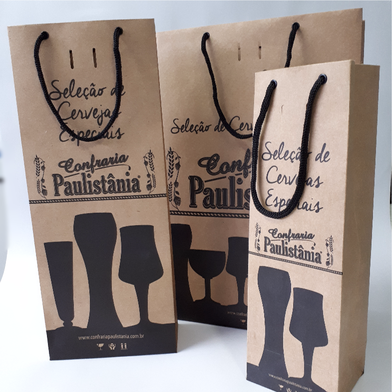 _impressobrasil's tweet photo. Sacolas para bebidas e vinho é uma ótima pedida para os brindes de final de ano!! 

Agende uma visita (15) 3229.6262
#impressobrasil #graficasorocaba #sorocaba #cmyk #impressãografica #impresaooffset #impressaodigital #grafica https://t.co/2rl1ItHB5z
