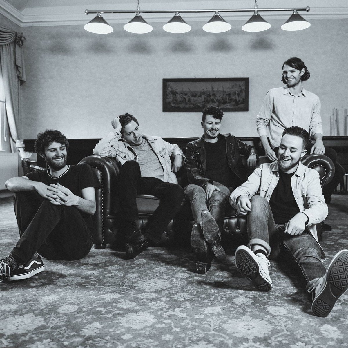 Clwb Ifor Bach (@clwbiforbach) on Twitter photo Mae gig @Candelasband, <a href="/alffa_band/">ALFFA</a> a <a href="/pyroclastig/">PYROCLASTIG</a> Nos Wener yma ar y llawr gwaelod, felly does dim gymaint o docynnau ar gael!
Peidiwch cal eich gadel yn yr oerfel.
🎟👉 bit.ly/NadoligTwrw
Mae hefyd modd prynnu o <a href="/spillersrecords/">SPILLERS RECORDS</a> Mae gig @Candelasband, <a href="/alffa_band/">ALFFA</a> a <a href="/pyroclastig/">PYROCLASTIG</a> Nos Wener yma ar y llawr gwaelod, felly does dim gymaint o docynnau ar gael!
Peidiwch cal eich gadel yn yr oerfel.
🎟👉 bit.ly/NadoligTwrw
Mae hefyd modd prynnu o <a href="/spillersrecords/">SPILLERS RECORDS</a>
