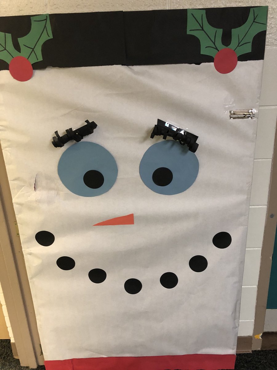 A big thanks to two talented paraprofessionals for brightening the halls! <a href="/SimondSuperstar/">Simonds Superstars |The Lamphere Schools</a> #WeAreLamphere
