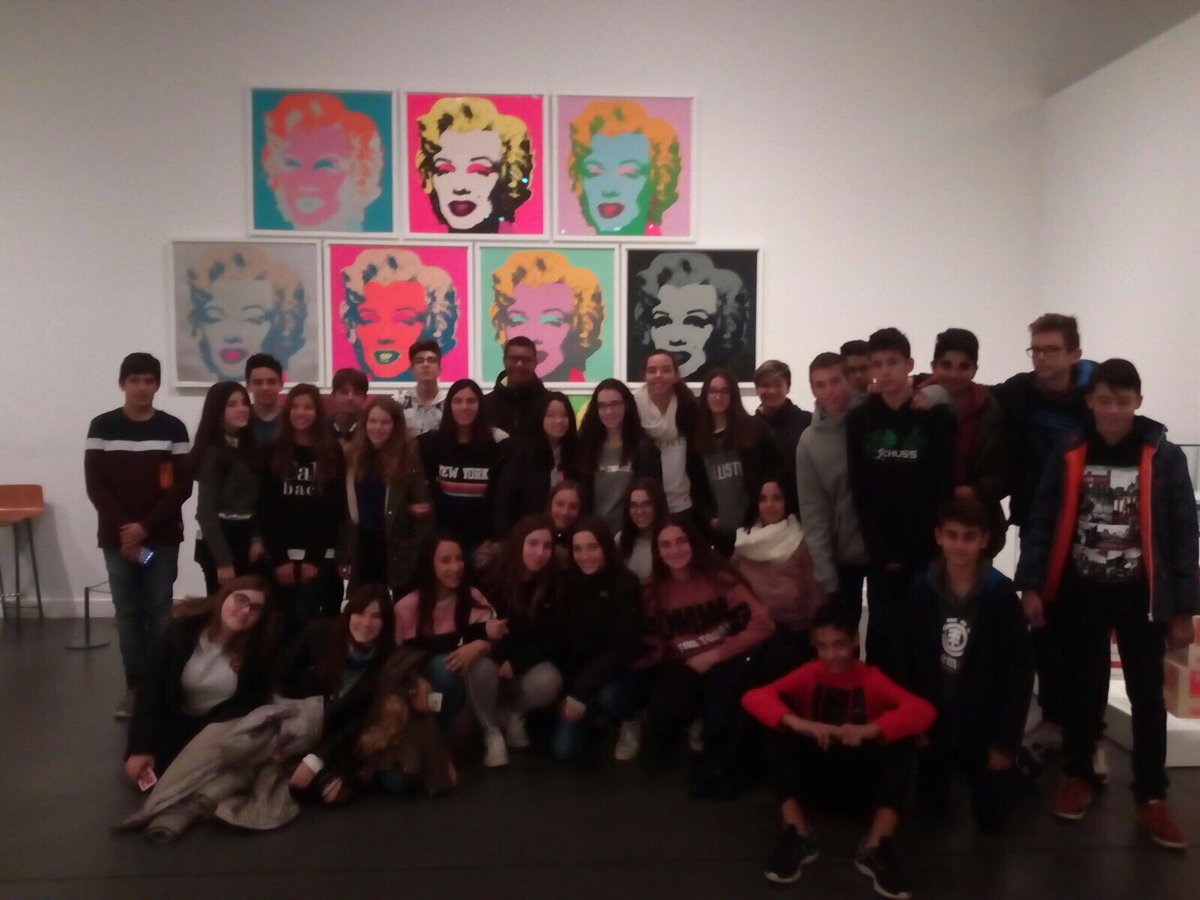 ebonsalvador's tweet photo. Alumnes de #2nESOA a la visita de @CaixaForum_CAT @CaixaForum #BonSalvador #connectatalavida https://t.co/p16WjNmhqz