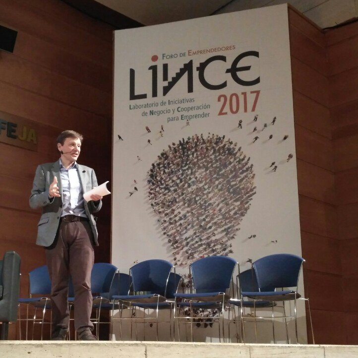 Geolit_Jaen's tweet photo. Hoy estamos en #ForoLince2017 en @FERIASJAEN aprendiendo y compartiendo conocimientos sobre emprendimiento. Estupenda iniciativa por la que hay que felicitar a su promotores. 👏 https://t.co/TY5NzdEFyz