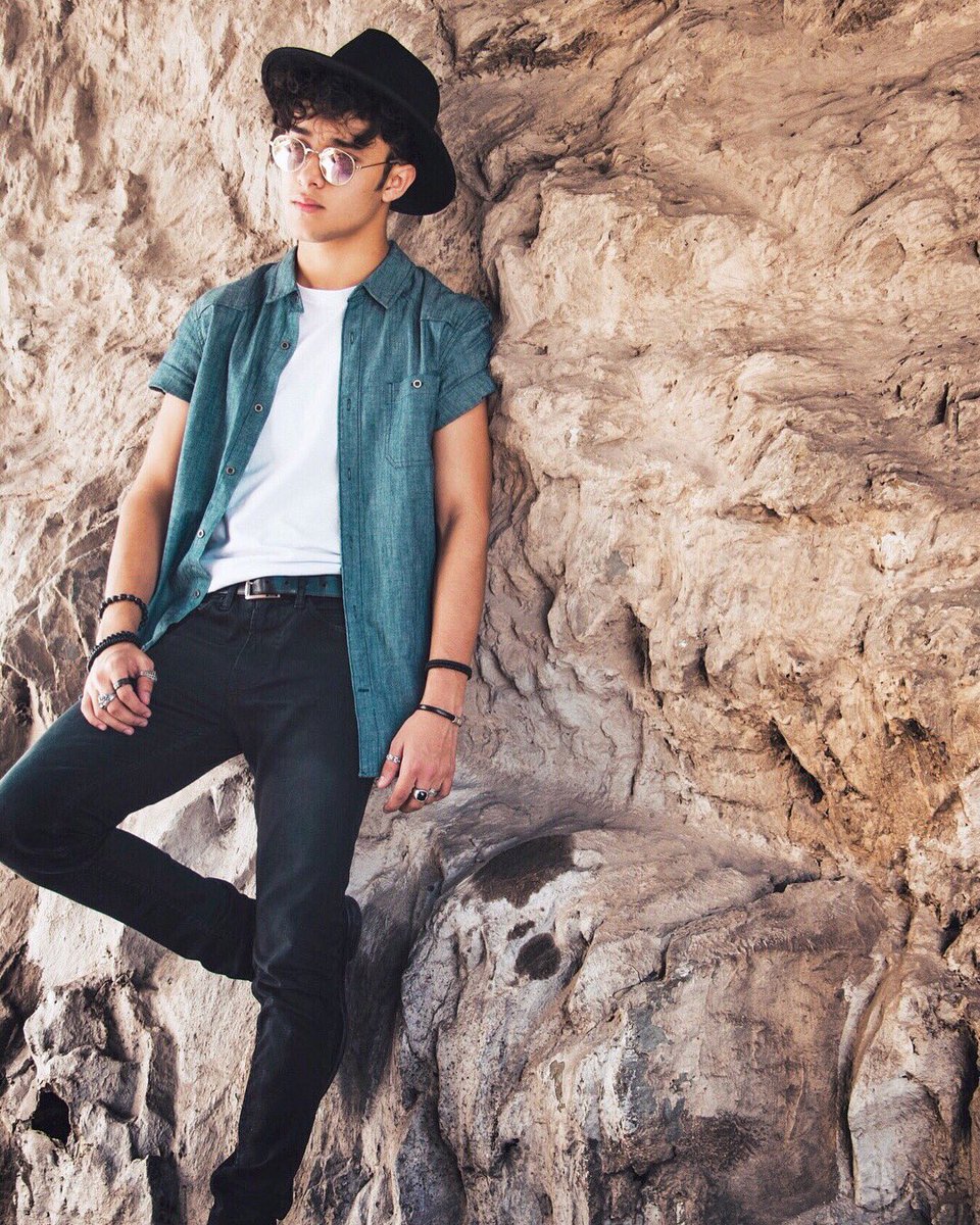 _CNCOwnerss's tweet photo. lo que más me encanta en ti 😍😍❤️❤️ Solo amor 
@_CNCOwnerss @CNCOmusic @itsjoelpimentel #CNCOwners https://t.co/XtoxsvFer6