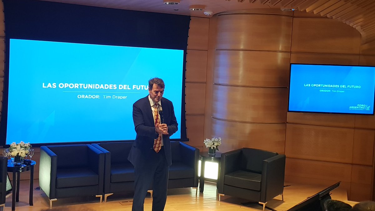 greendemia's tweet photo. @TimDraper  pisando el estrado del #ForoInversionesAr para hablar de las oportunidades del futuro en #Argentina.
Nota al margen: luciendo una simpática corbata llena de #Btc. 😉
#ArgentinaEmprende #MendozaEmprende https://t.co/SJkox14ELI