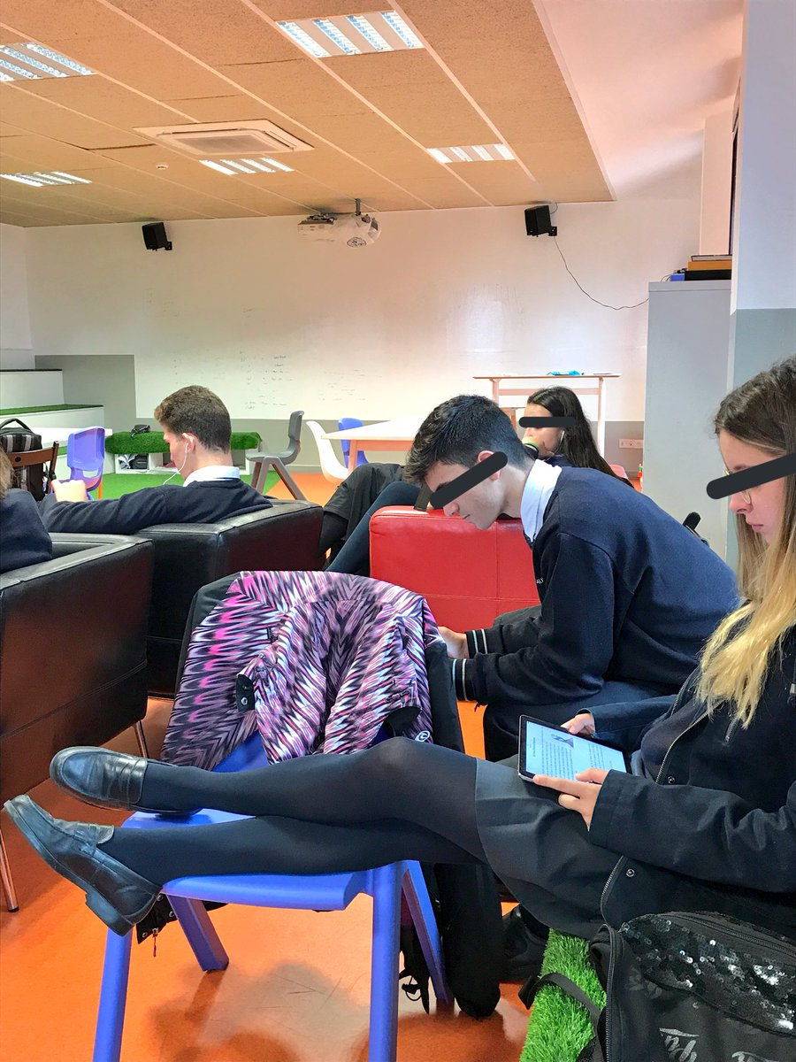 styago1's tweet photo. (2/2)inquiry based learning @newton_college . We shall overcome our obstacles and learn about the struggle for #equality with @repjohnlewis and #MarchBookOne, @trello and @weebly ! #edTech & #formative to improve our #inquirybasedlearning . https://t.co/Nj8HNsLBWk #y13civilrights https://t.co/Bg3z1noVf3
