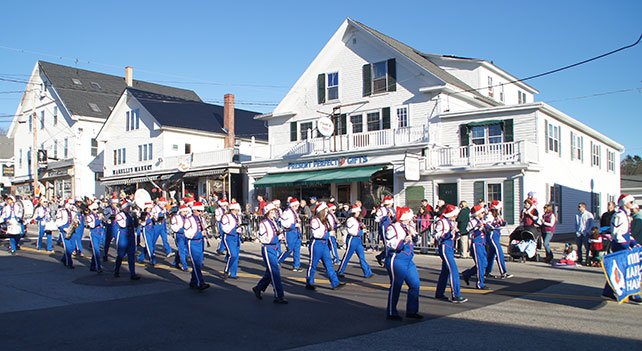 HBCNH's tweet photo. Don't forget the awesome Hampton Christmas Parade is taking place this Saturday, December 2 at 1 pm along Lafayette Road! https://t.co/DVZ0Qkm0Ua