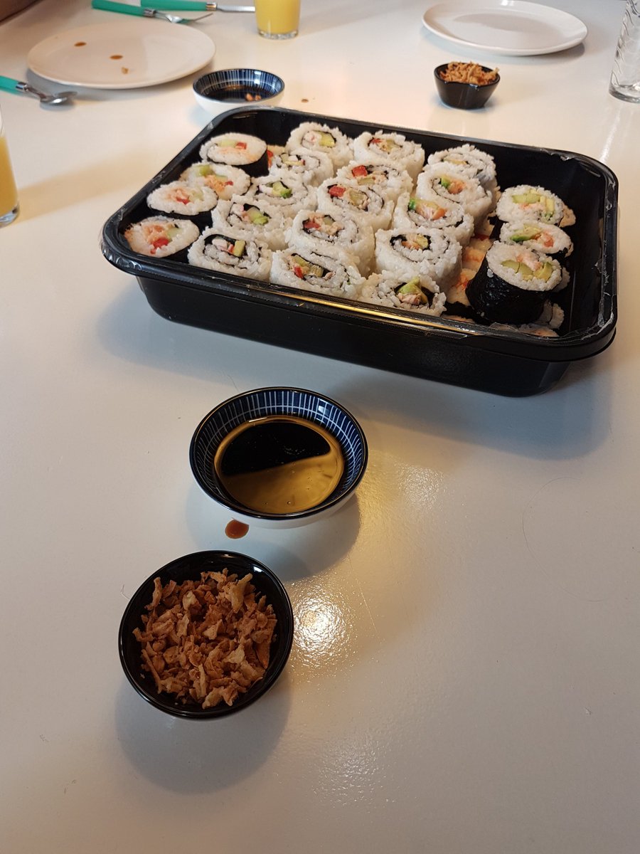 SUSHI TIME! #lunch #topstagiar