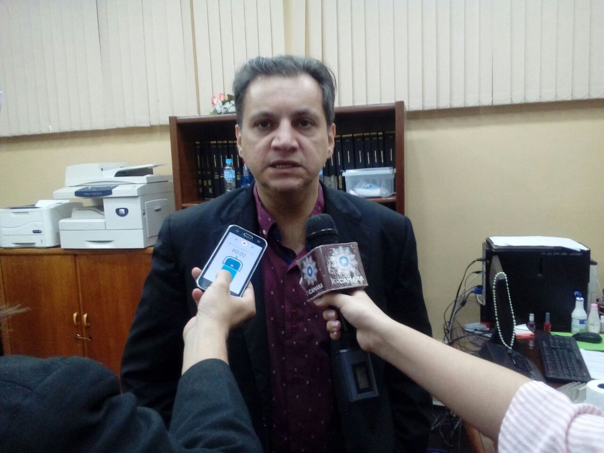 Radiocamarapy's tweet photo. #ElPaísAhora Dip. @HugoRubinPy sobre Proy.de ley “De fomento al audiovisual”, asi tambien mencionó presentación del Proy. de ley que modifica del reglamento de la cámara baja,eliminar el uso de fojas de papel y apostar al cuidado del medio ambiente.

informa @lugo_fabio https://t.co/L6TRJxSGOD