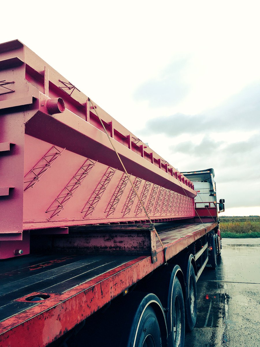 PremierPits's tweet photo. Happy travels to Yorkshire #GodsOwnCountry #pinkpits #madeinbritain #lorrypit #HumpDay https://t.co/UkJ2LcIeSm