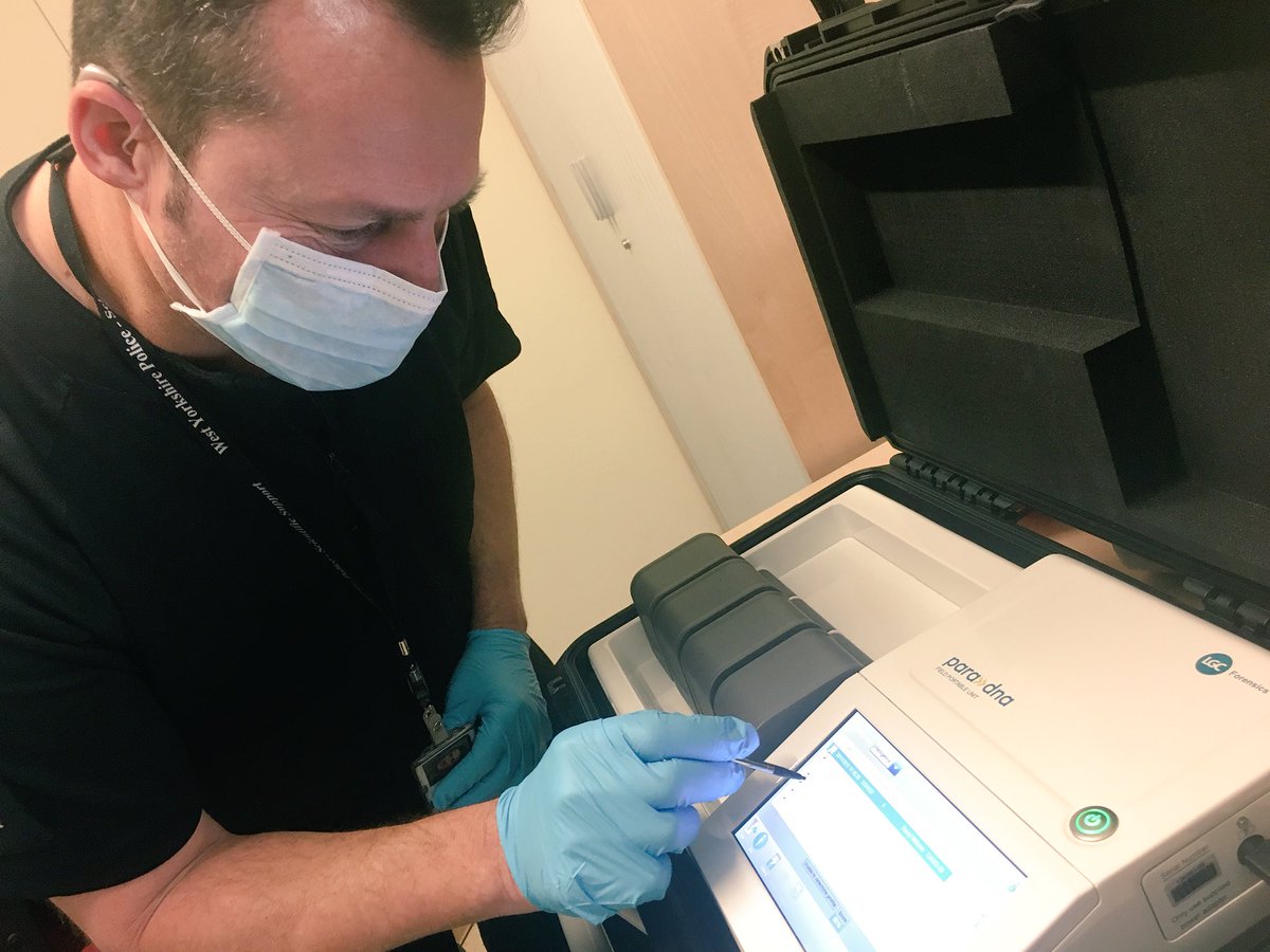 RSSS_PeteArnold's tweet photo. #CSI Darryl piloting @LGC_ParaDNA to test samples from a serious crime scene today. DNA profiling now underway, results in 75 minutes - time for a ☕️! @RSSS_SteAustin @RSSS_NDenison https://t.co/T3WKBFfl8i