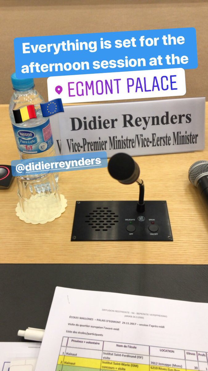 BelgiumMFA's tweet photo. 🇧🇪🇪🇺 Minister of Foreign Affairs @DReynders goes into dialogue with 500 Belgian high-school students to talk about the #EU this afternoon.

Follow the event behind the scenes on Instagram. 👉 https://t.co/8KolWPlolW https://t.co/RdbboaXp1w