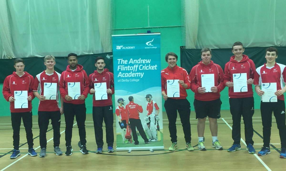 RahimAli_Coach's tweet photo. Great effort yet again that’s 3 in 3 years regional winners in indoor cricket24 today as well as last years national champions. Unbelievable record for @DerbyColSport @FlintoffAcademy. @ECB_cricket @domtaylor247 @flintoff11 @AoC_SportComps #TeamAFCA https://t.co/gYIdOfydFk