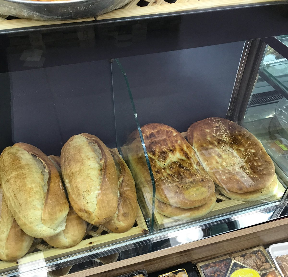 ozmenshop's tweet photo. Enjoy our new bakery #ozmenextra #sheffield #samonbread #pidebread #simit https://t.co/FPxDp9Mg6n