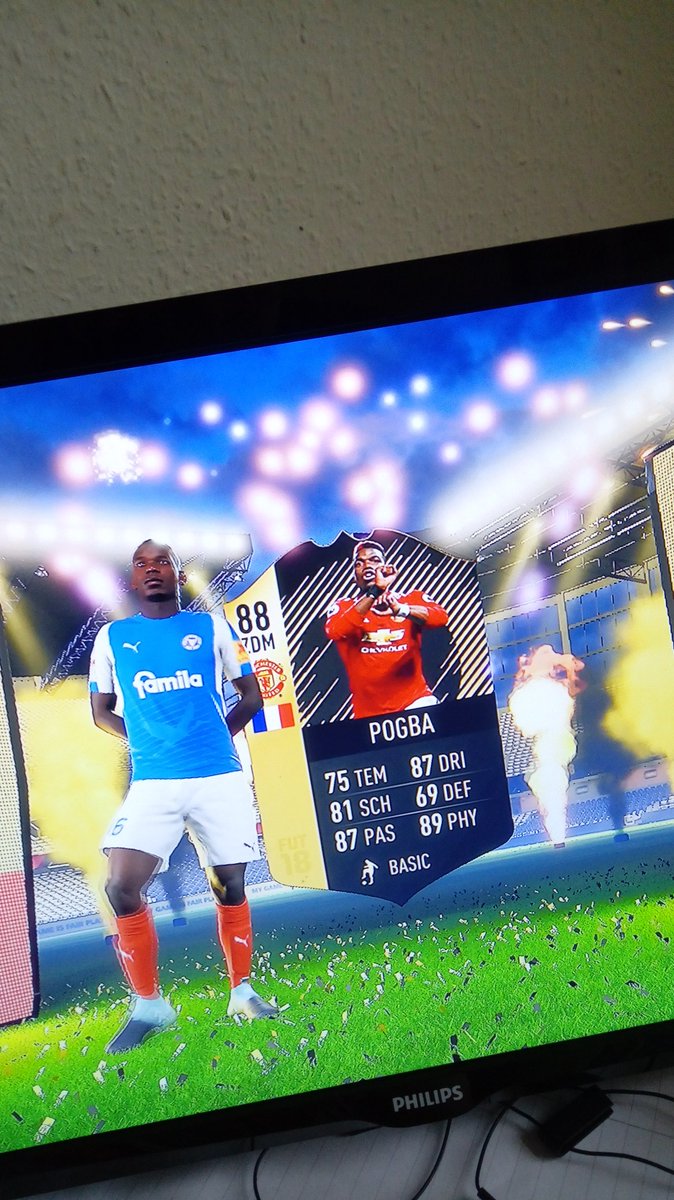 xyLeonxy's tweet photo. @BadeschlappenLP OMG Poggiii https://t.co/0SUQDdUkiz