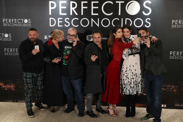 Cuanta razón tiene #PerfectosDesconocidos tantas #RedesSociales tanto #wasapjb y que poco nos conocemos
goo.gl/aygJmo
#cine #Telefono #instagram <a href="/alexdelaIglesia/">De la Iglesia</a> <a href="/CarolinaBangCFO/">CarolinaBangCFO</a>