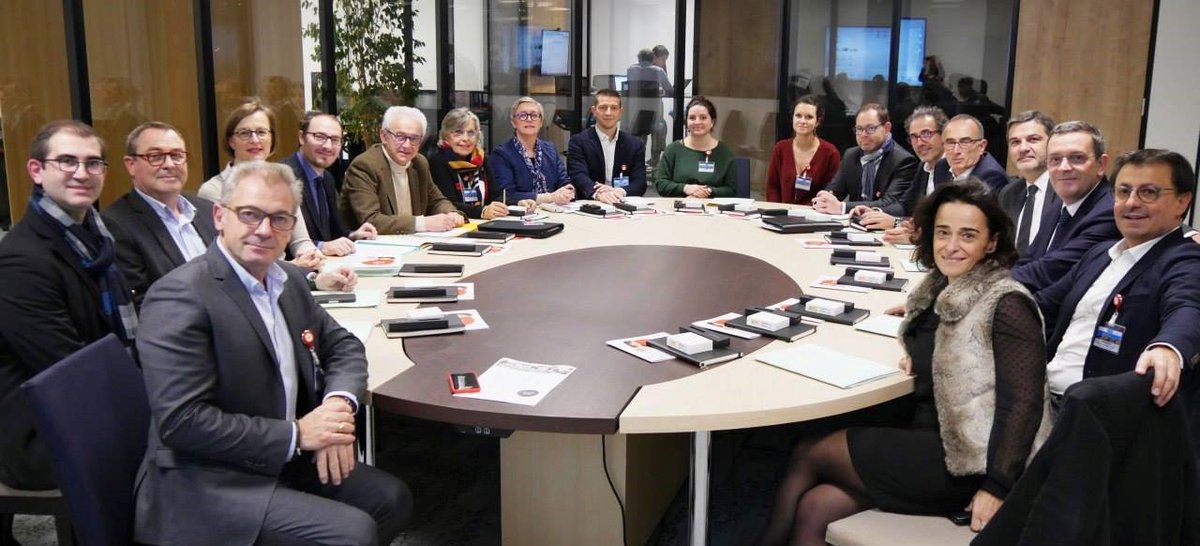 Moment d'échanges très intéressants sur l'#innovation et le #numerique chez <a href="/evolisprinters/">Evolis</a> à #Beaucouzé
Vraie #success #story à l'angevine, ça sent le témoignage lors de la prochaine session parlementaire thématique #Digital 😉
cc <a href="/M_Orphelin/">Matthieu ORPHELIN</a> <a href="/mounir/">Mounir Mahjoubi</a> @CCI49 <a href="/1789_fr/">1789.FR</a> @InwestGroup