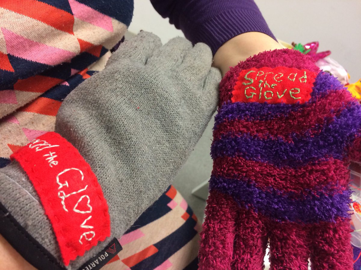 ToriaK_75's tweet image. Good art day @LeedsArtGallery   @Union105 #craftivism #art #MakingTheWorldABetterPlace #love #stitch #sew