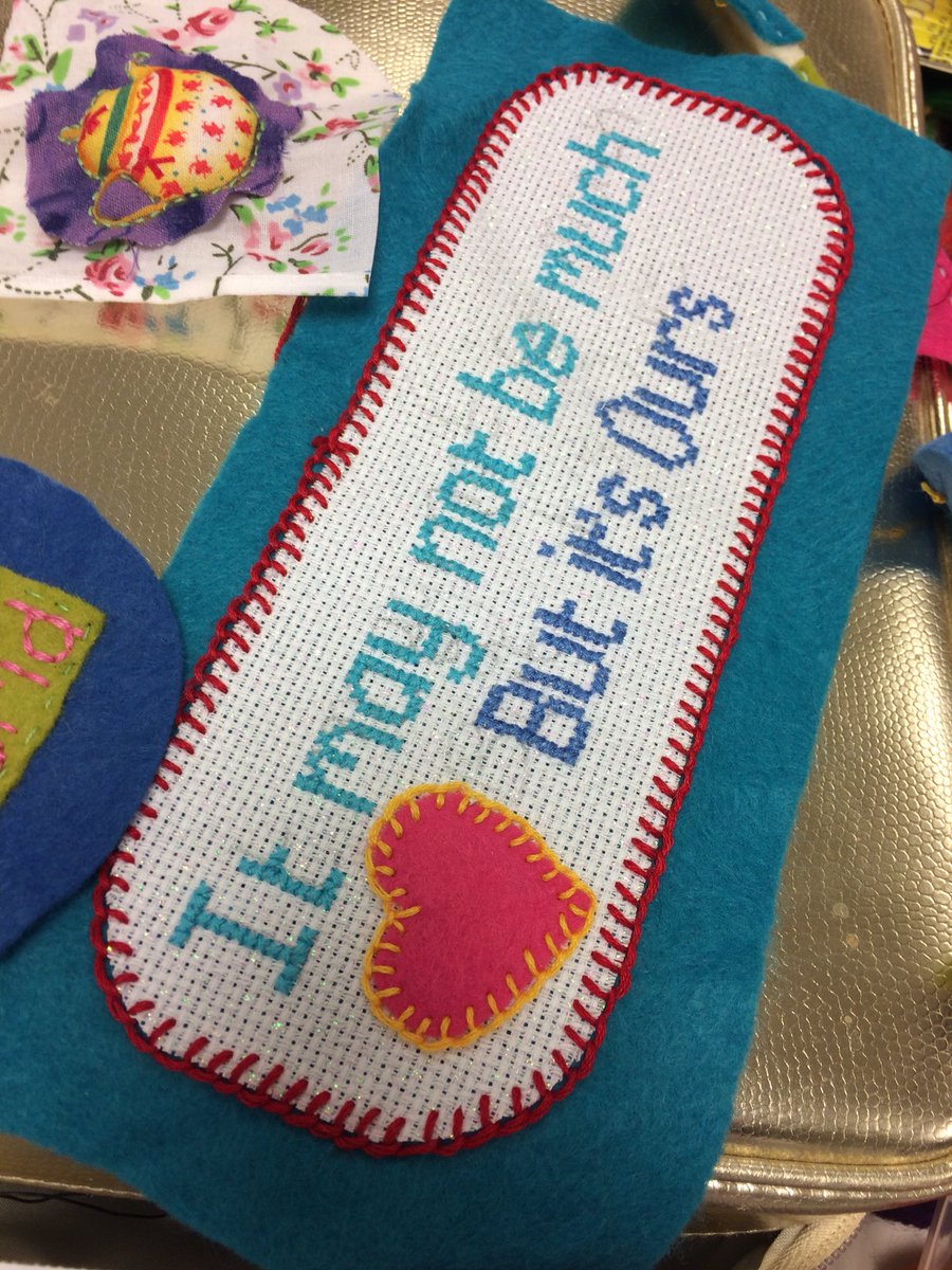 ToriaK_75's tweet image. Good art day @LeedsArtGallery   @Union105 #craftivism #art #MakingTheWorldABetterPlace #love #stitch #sew
