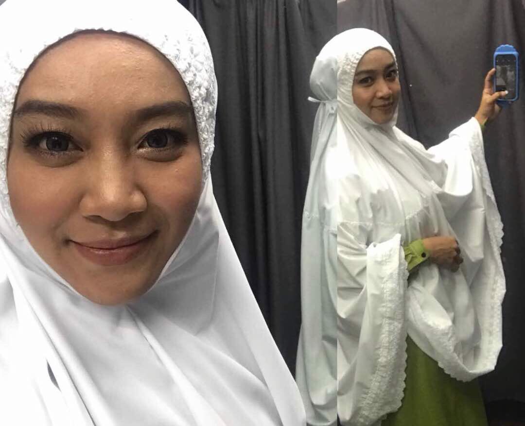 REALFAFAU's tweet photo. Kan kita dah cakap.. 
jgn tenung kita lama-lama
Awak ni degil laaa..

Selamat Malam Sayang..
😅😅😭🙈🙈

#kalaubunyilocengjgnbgn 
#siapatgkciterbrontjefaham https://t.co/Tz7RVaJ87H