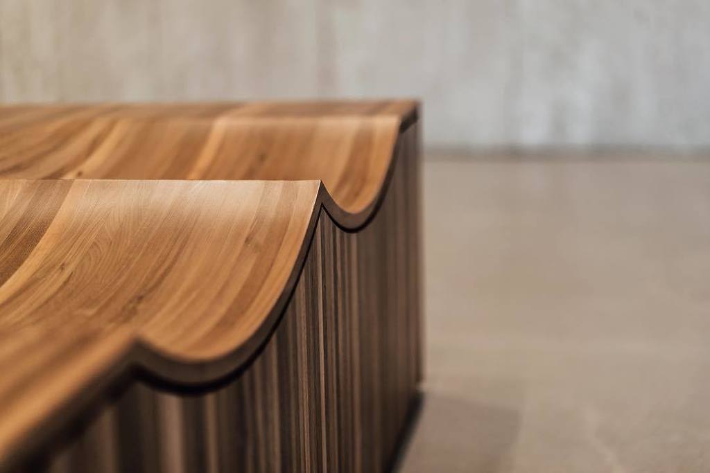 thesamlogan's tweet image. Another select from my recent shoot for @digifabshop at #fivemanhattanwest , a @rexarchitecture project in Manhattan’s Hudson Yards neighborhood | Seen up close, the detail on these Black Walnut benches is nothing short of stunning. The edge reveal leads… ift.tt/2ijv2Gz