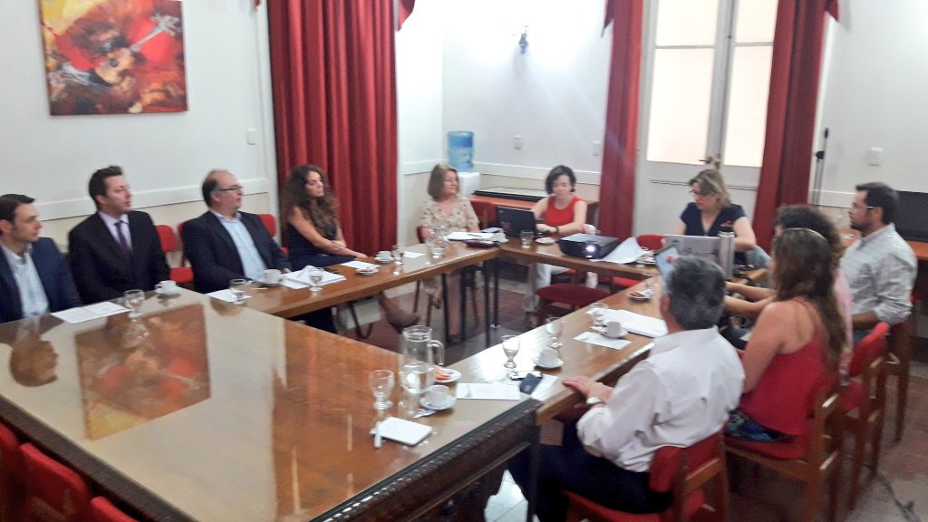 LegislaturaMdz's tweet photo. Ajustando detalles finales del sistema de gestión de calidad y recopilación de datos destinados a la rendición de cuentas de la Unidad de Gestión Legislativa (#UGLeg) @LegisAbiertaMza https://t.co/J1ouVtedCj