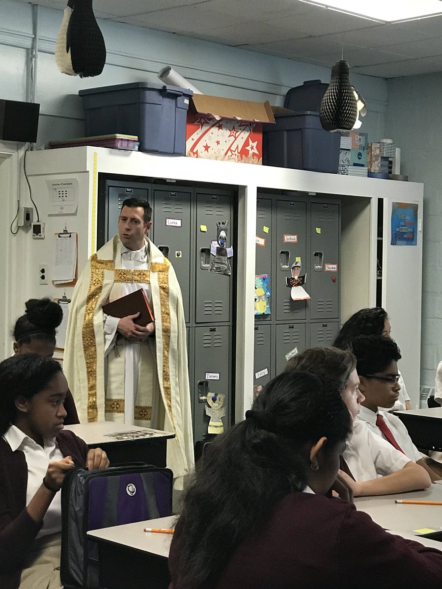 HolyRedeemerCP's tweet photo. Thank you Father Matt for blessing us before the HSPT! #adwteach #community #blessing #catholicschools #parishpriests #hspt https://t.co/h2EAPqPbM7