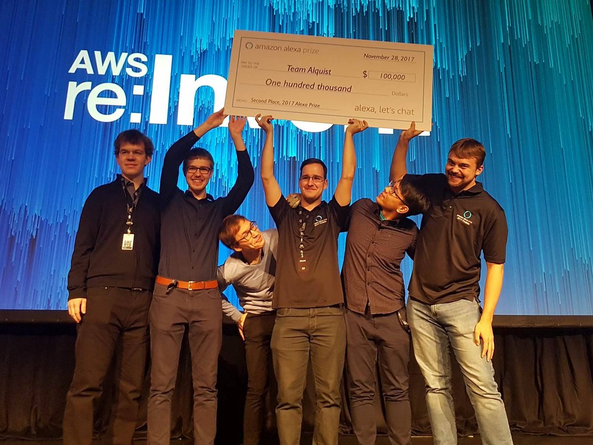 Vedact24's tweet image. GRATULUJEME! 👏👏👏 Čeští studenti vyrobili druhého nejlepšího konverzačního robota na světě ceskatelevize.cz/ct24/veda/2318…