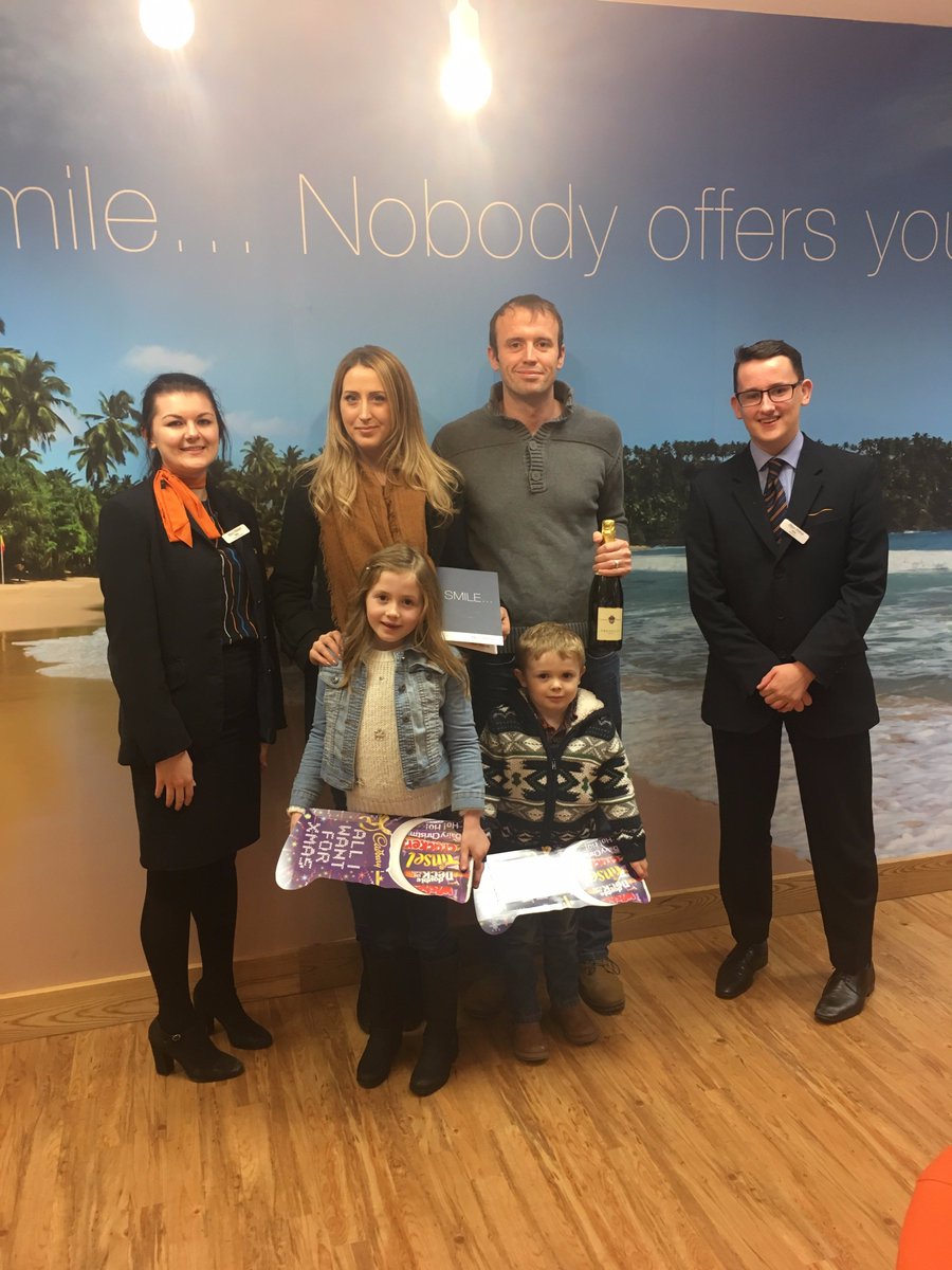 HaysTravel's tweet photo. We would like to congratulate Charlene and her family who were the lucky winners of our #HaysHolidaySleigh competition and won a family holiday to Lapland! ✈️🎄🎅 We hope they have the most amazing time and create some magical memories! 🌌 https://t.co/AXNiOgX7Jx