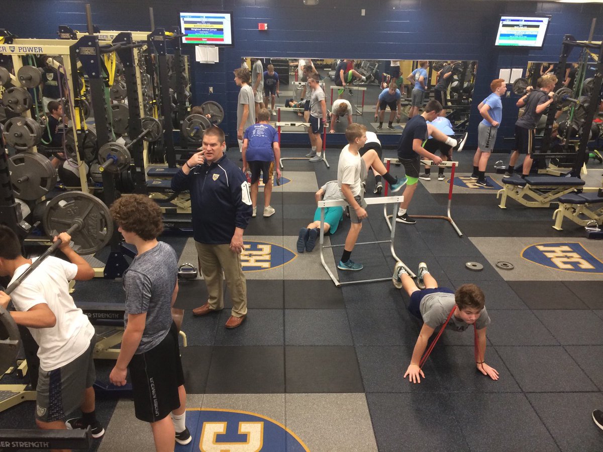 GDFMFB's tweet photo. Nothing like working hard before the sunrise! Day #2 done. Great work by over 50 @SADER_FOOTBALL @BaseballHelias  @CrusaderTrack athletes this morning #FinisherFirst #AuburnDrill https://t.co/ImLKAQ5Cdl