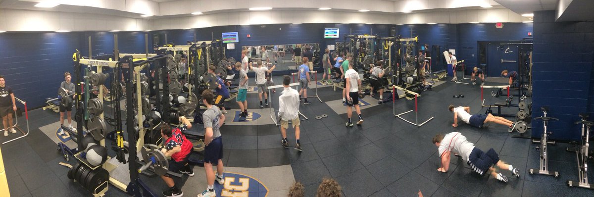 GDFMFB's tweet photo. Nothing like working hard before the sunrise! Day #2 done. Great work by over 50 @SADER_FOOTBALL @BaseballHelias  @CrusaderTrack athletes this morning #FinisherFirst #AuburnDrill https://t.co/ImLKAQ5Cdl