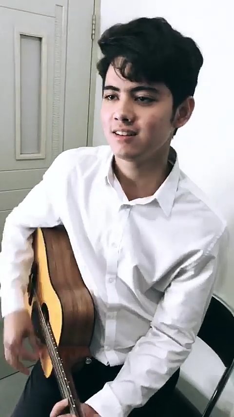 Wirda0895's tweet photo. Kamu tetap yg terbaik @alysyarief😚
#AliandoAtSCTVAwards https://t.co/uNXxR3D4Vh