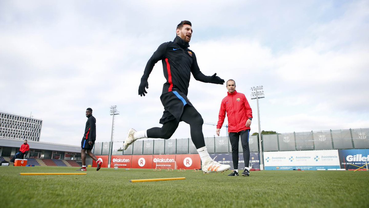 FCBarcelona_cat's tweet photo. 🏃💨 Leo #Messi 
🔴🔵 #ForçaBarça https://t.co/M0zOYP7xh6