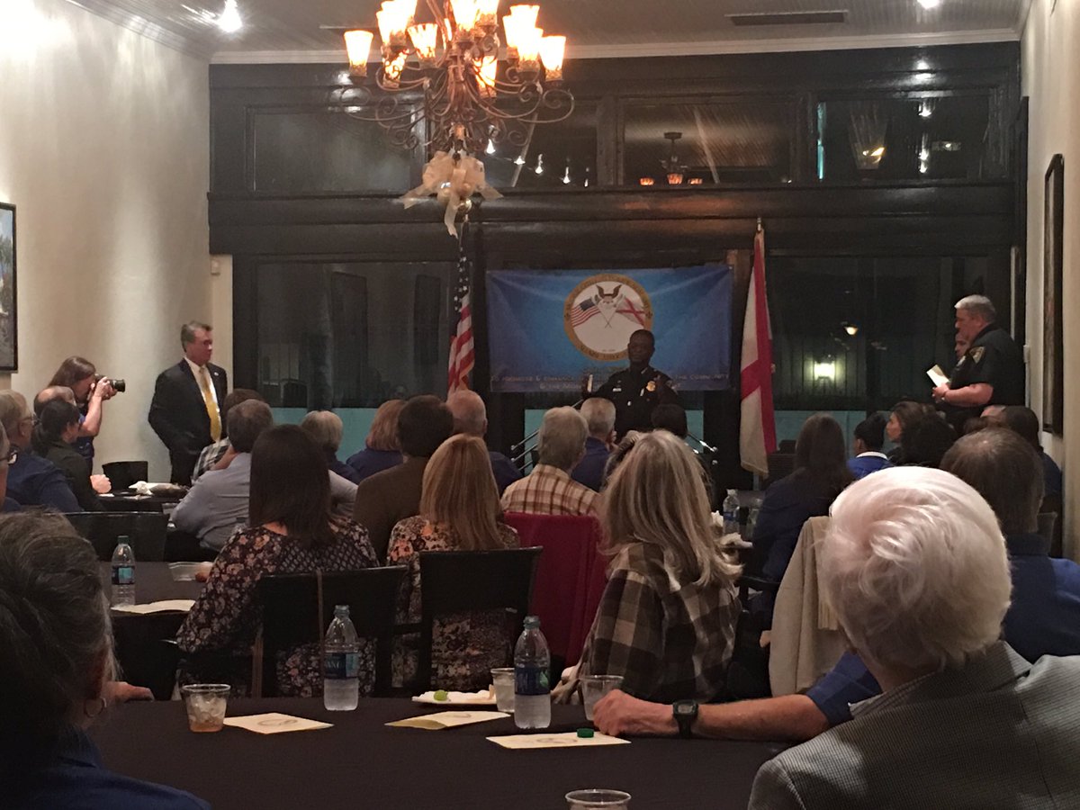 KFinProductions's tweet photo. We graduated!Congrats to our Class#22 Citizen's Academy for a job well done!Thank you @MobileALPolice for such a thorough,informative&amp;well rounded course.I highly recommend this course to better understand how our police force works&amp;how we can help make our city, even better! https://t.co/IKorigjs47