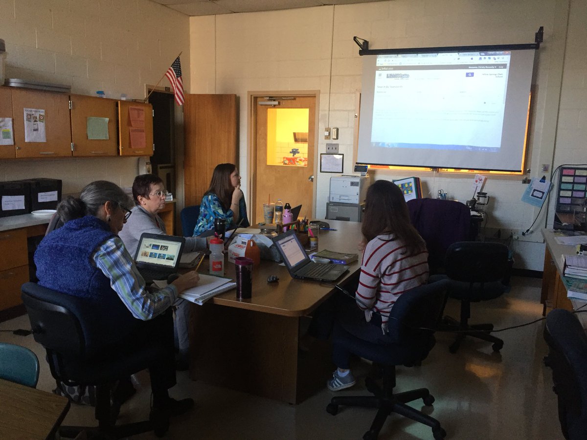 MadiganFCPS's tweet photo. Mrs. Hyatt showcases Learn360... #qualityLAinstruction #techenhanced #ysesawesome https://t.co/9q8yTmxrOk