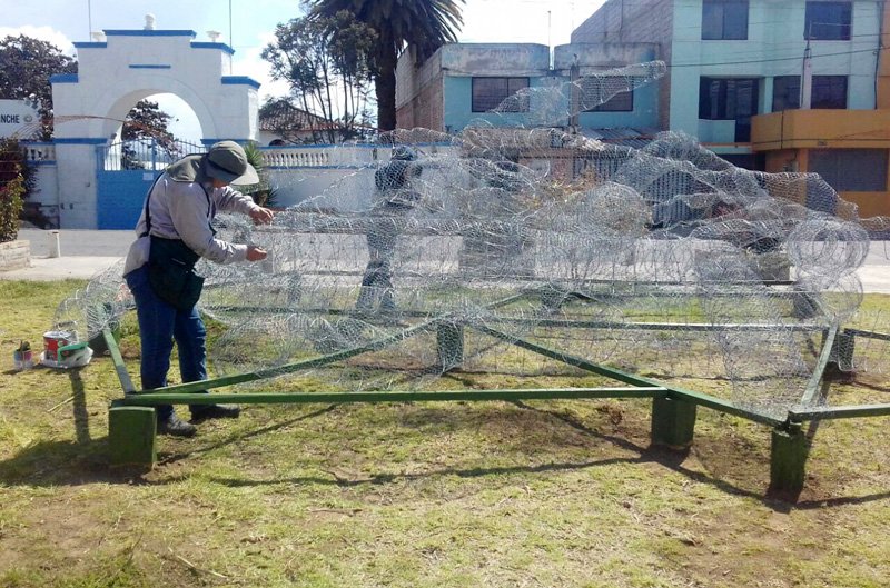thecija's tweet photo. #Ecuador | Una obra de arte para cazar corruptos
La artista visual Katya Romero creó la obra “Desde las entrañas”. La obra principal será creada durante la Bienal Tridimensional de Río de Janeiro que arranca el próximo 8 de diciembre. https://t.co/v49rXtzwAL vía @revistaPlanV https://t.co/MiDZtkKy4X